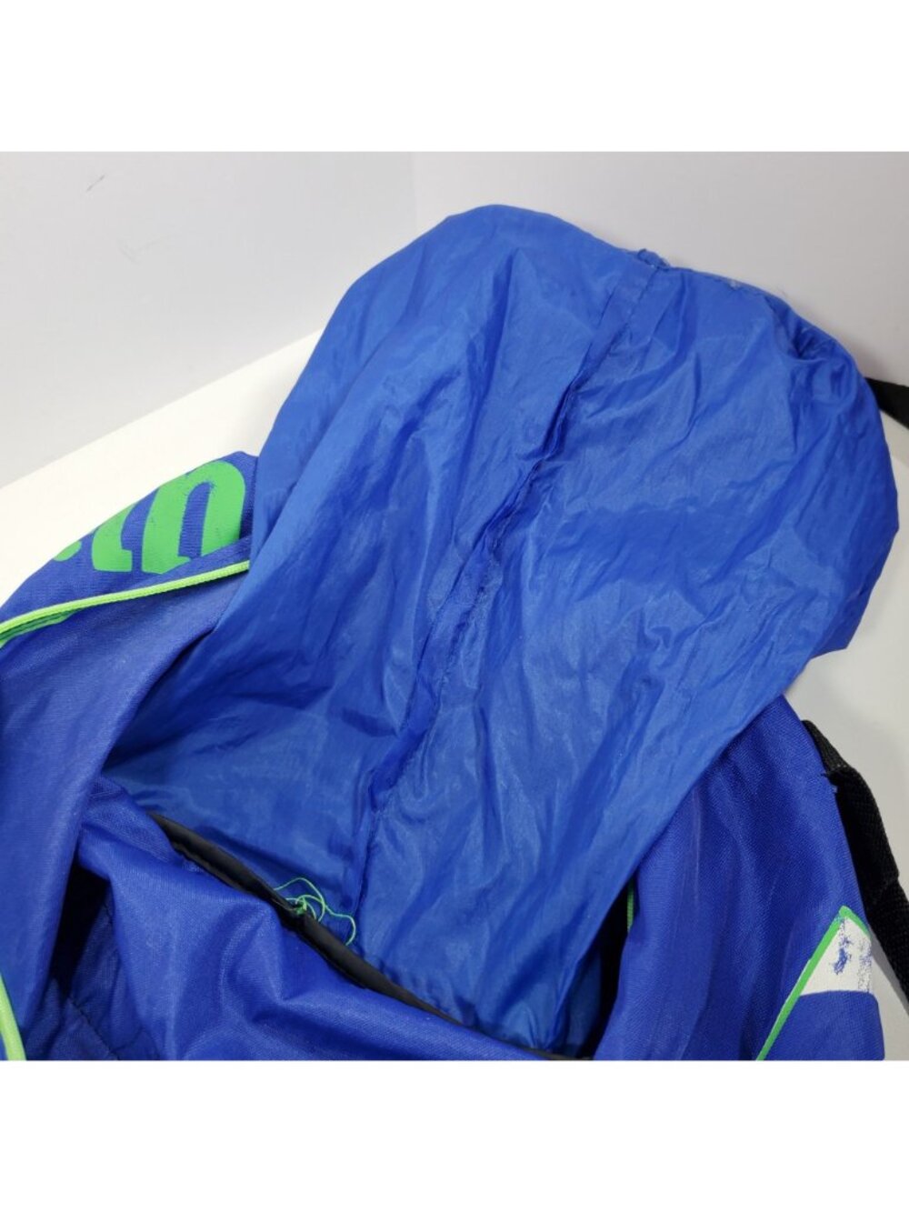 Wilson Blue Nylon Duffle Vintage Gym Bag Neon Green Travel Zippered - Picture 15 of 16